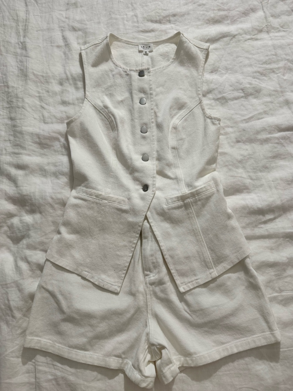 Le Lis Cream Ivory Denim Vest & High-Waist Shorts 2-Piece Set XS
